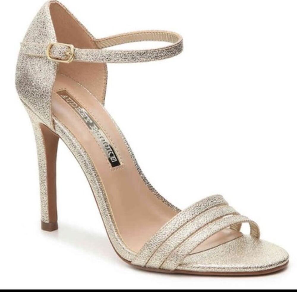 Audrey Brooke Jeana Gold Shimmer Strap open toe size 7.5